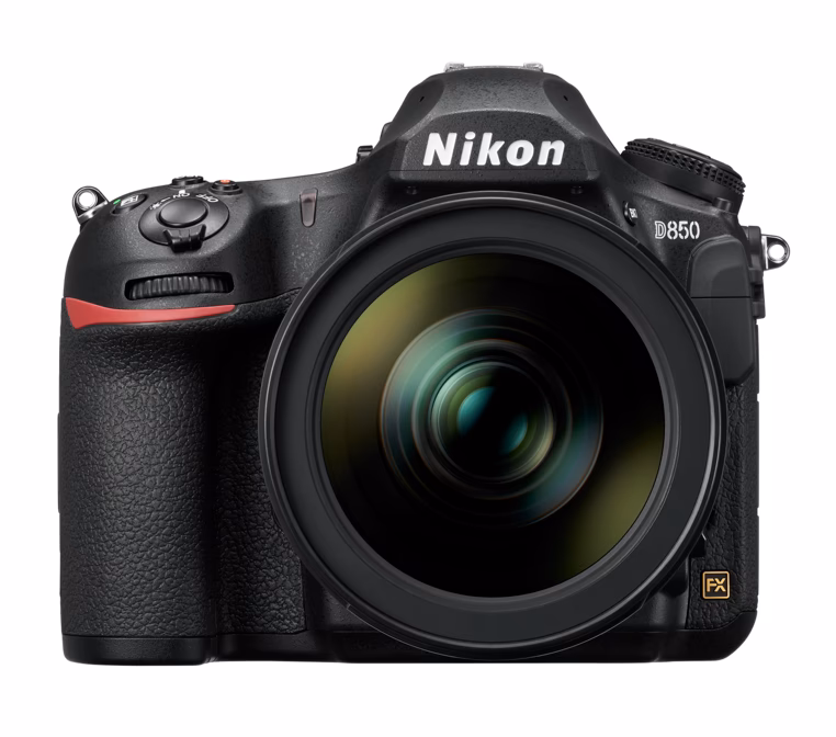 Wie alt ist die Nikon D7500?