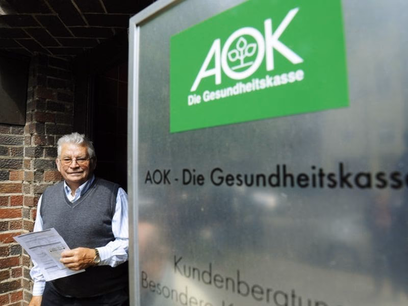 Wie meldet man sich bei der AOK um?