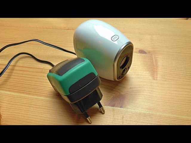 Welches Ladegerät verwendet die Arlo-Kamera?