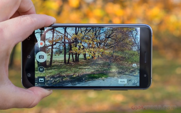 Wann wurde das Asus Zenfone 3 veröffentlicht?