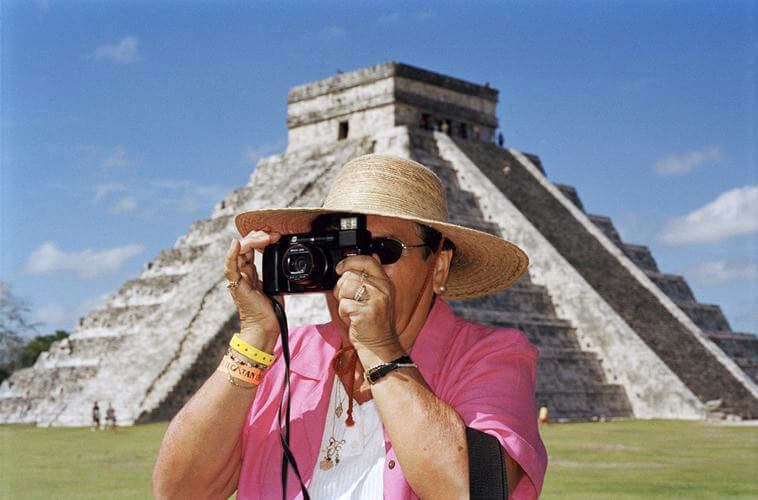 Wer ist der berühmte Schwarz-Weiß-Fotograf in Großbritannien?