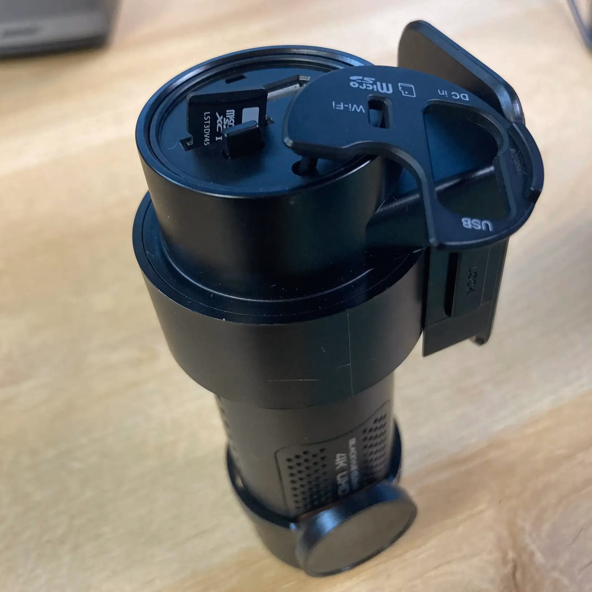 Wie bekomme ich die SD-Karte aus einer Digitalkamera heraus?