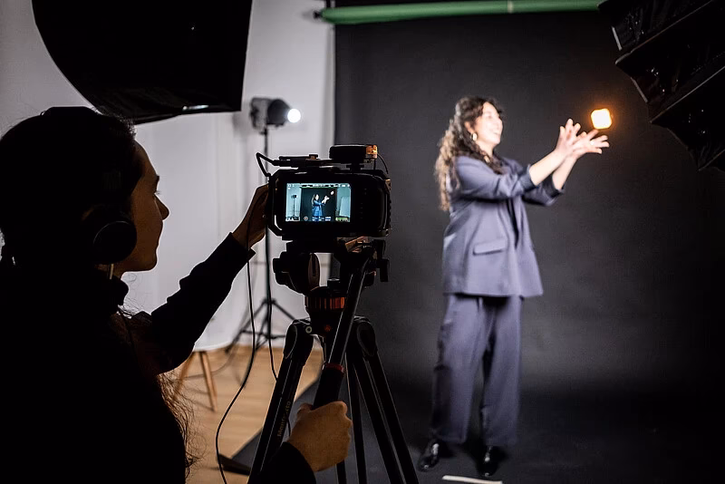 Wie viel kostet ein Filmstudium?