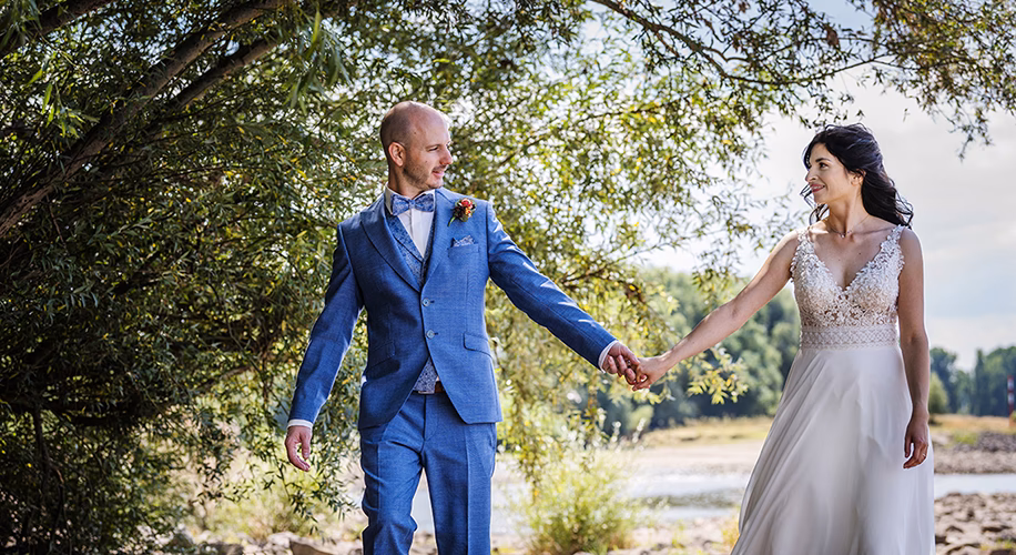 Wo sind die besten Fotolocations für Hochzeitsfotos in Düsseldorf?