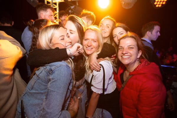 Was sollte man bei einer Geburtstagsfeier fotografieren?