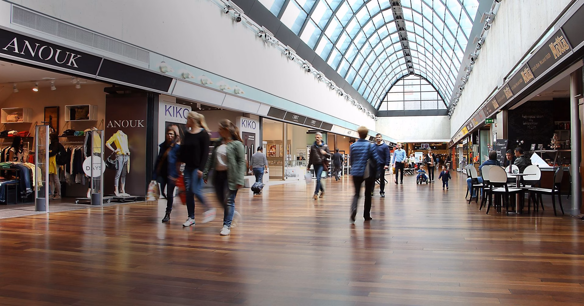 Wie hoch ist der Umsatz von Shoppi Tivoli Spreitenbach?