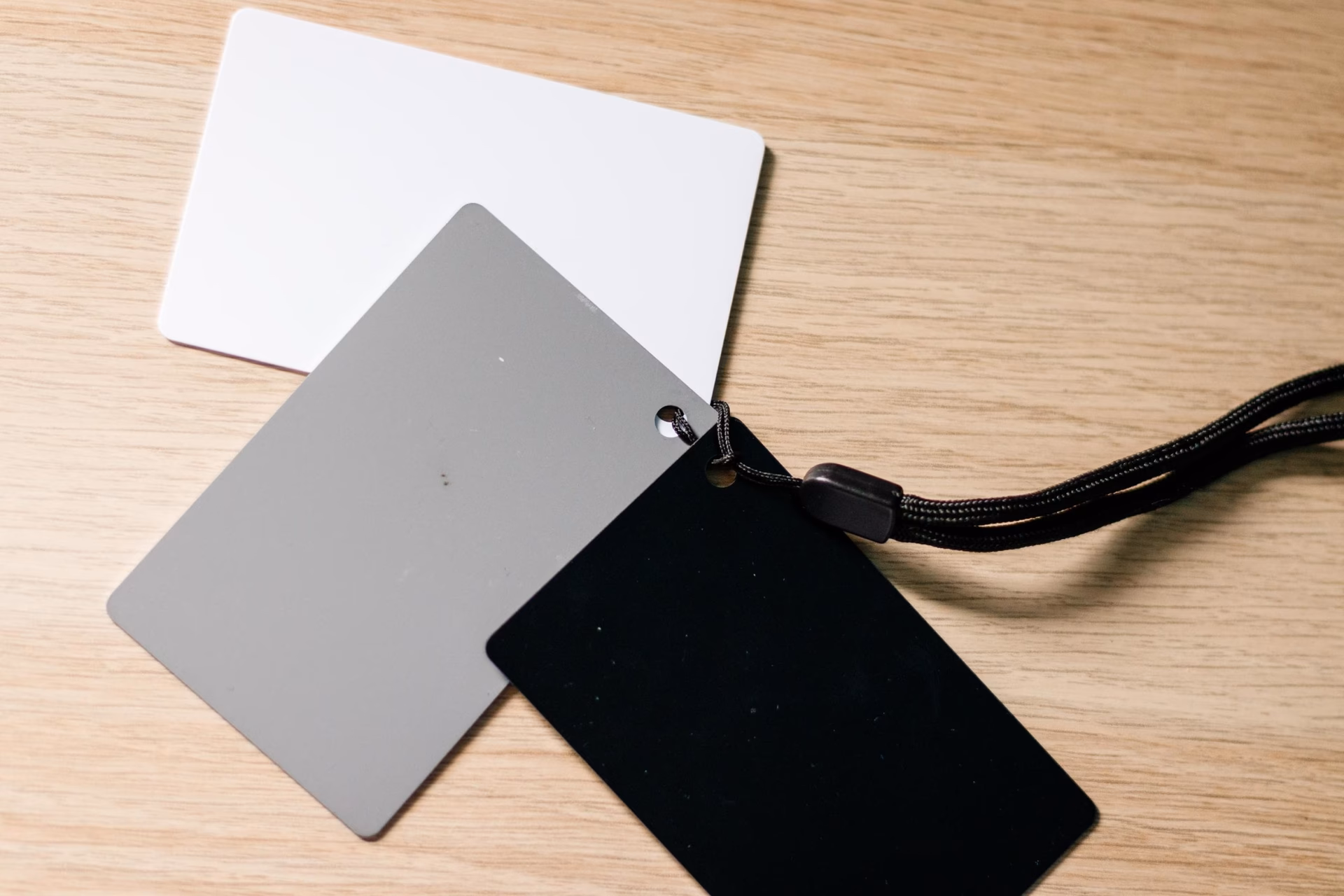 Wie kann ich den manuellen Weißabgleich auf meinem iPhone aktivieren?