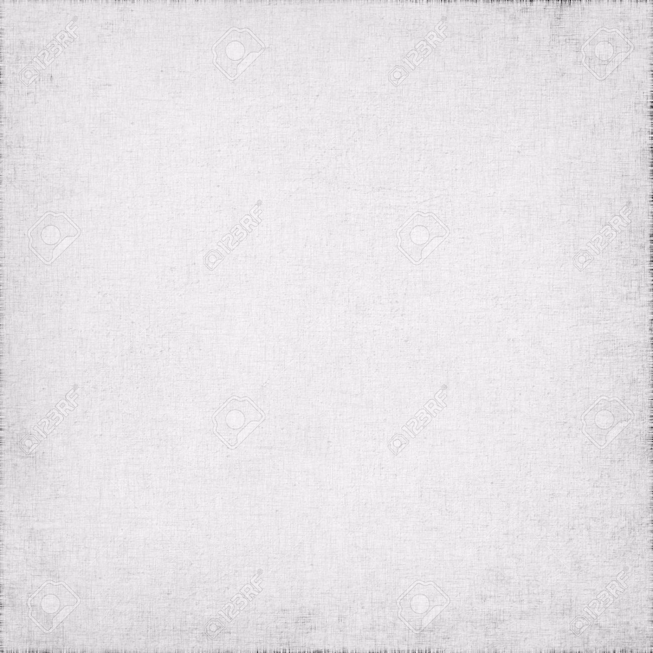 Wie klebe ich Fotos auf Leinwand?