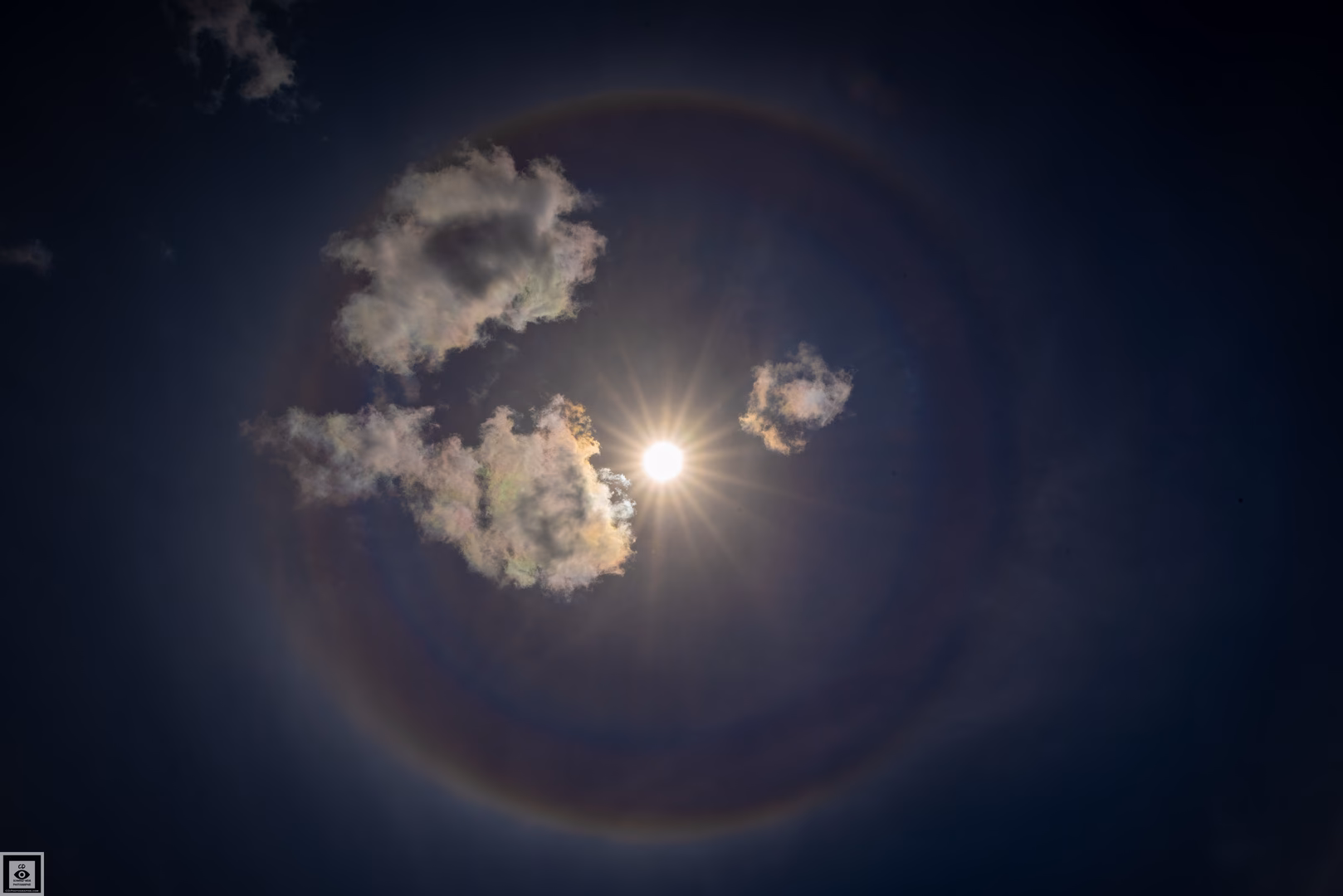 Wie fotografiert man einen Sonnenhalo?