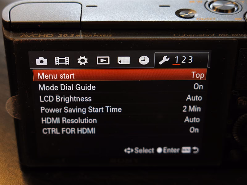 Wie setze ich die Einstellungen der Sony RX100 zurück?
