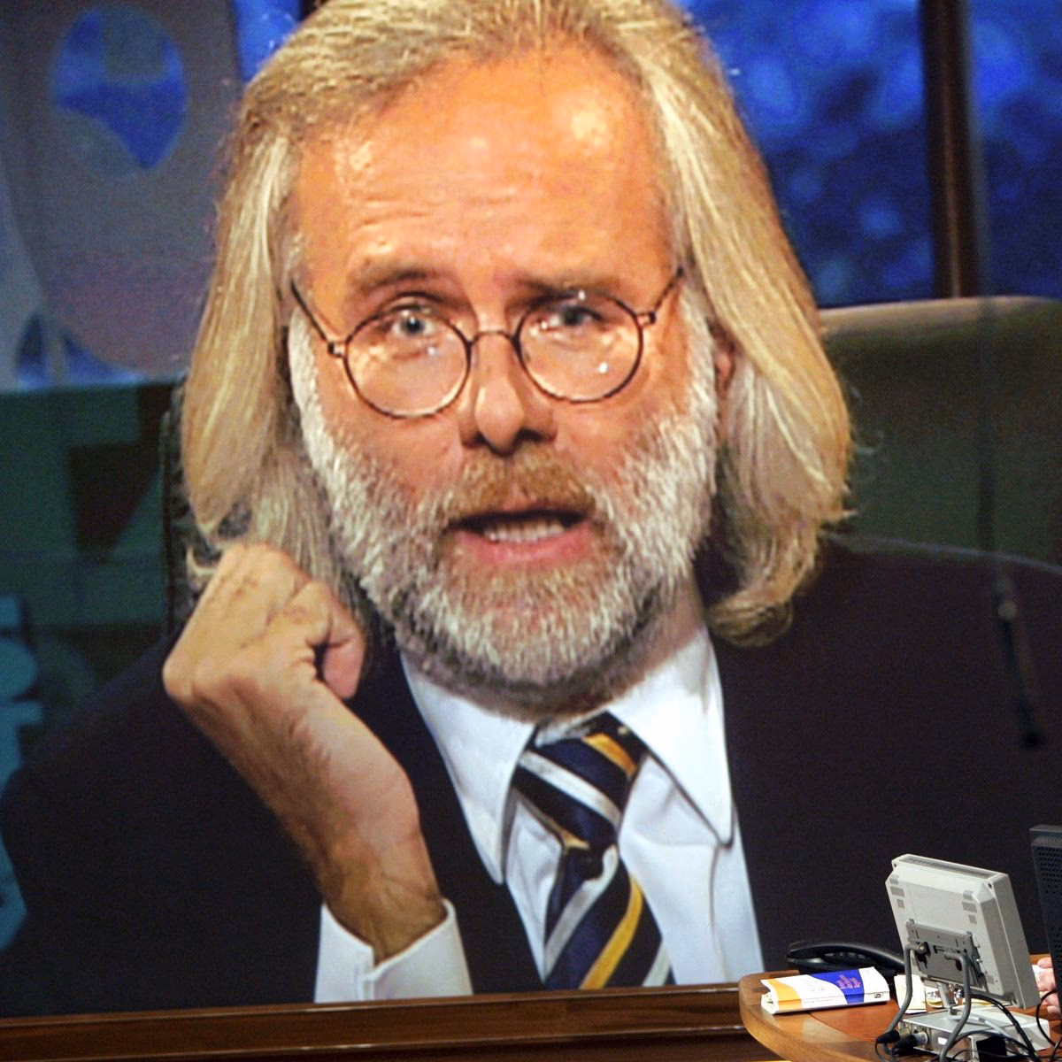 Wie hieß der Sidekick von Harald Schmidt?