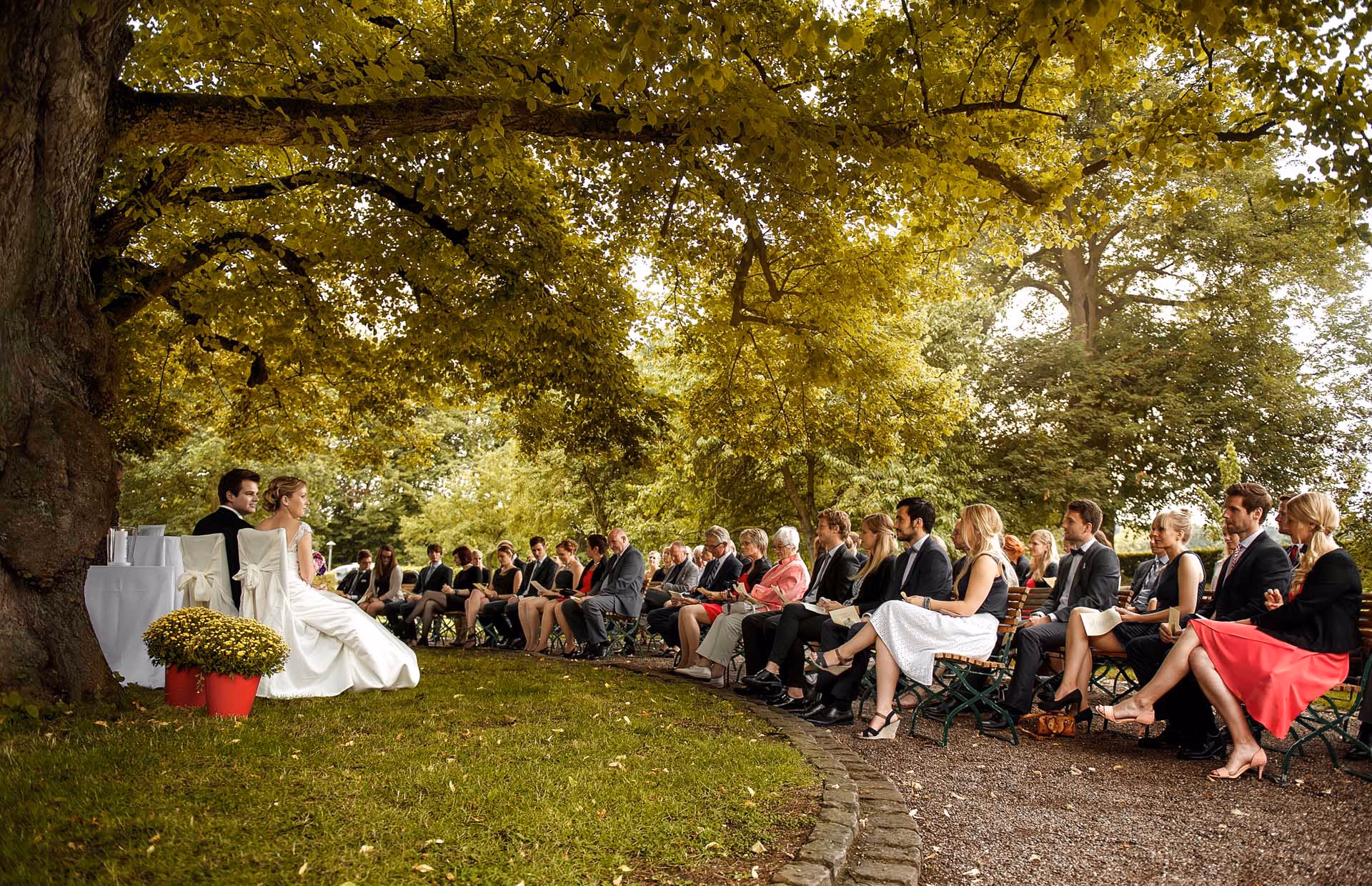 Wie lange muss man nach einer Hochzeit auf Fotos warten?