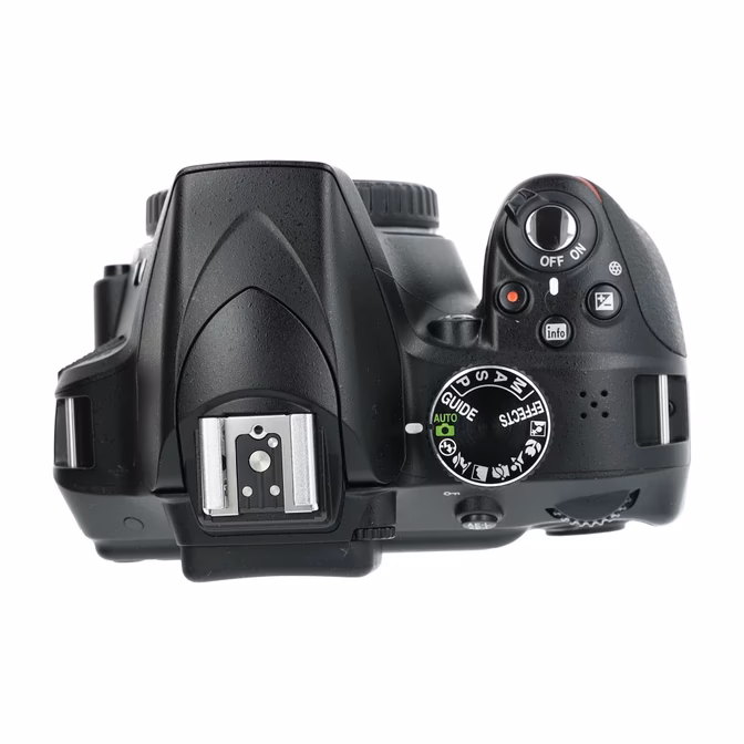 Wie alt ist die Nikon D3300?