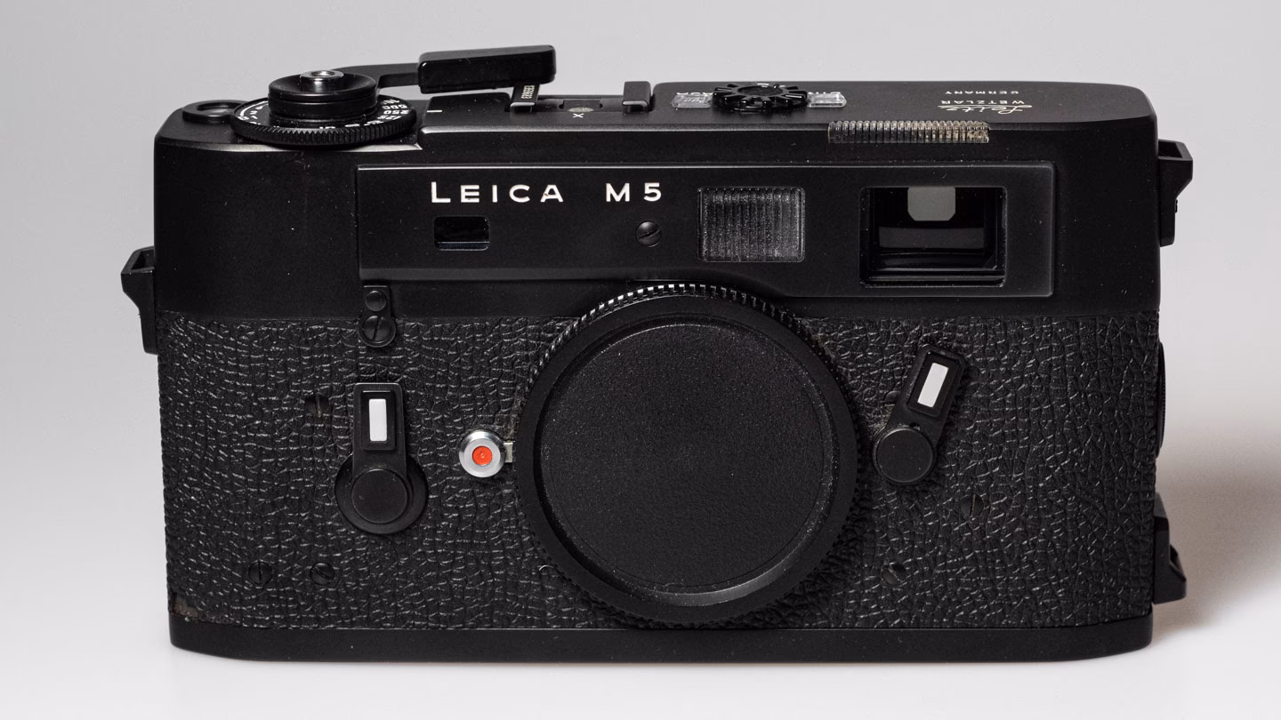 Warum ist die Leica M5 umstritten?