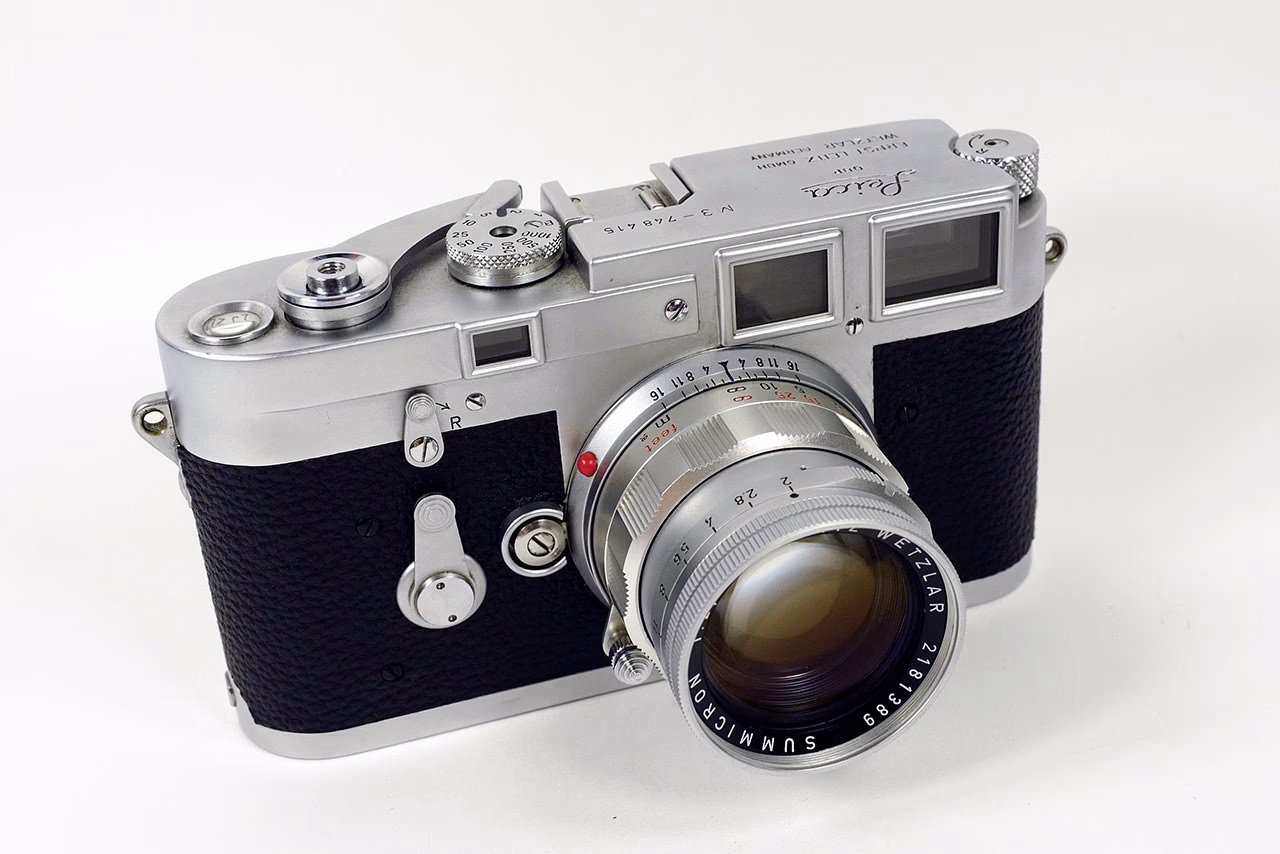 Wofür steht m bei Leica?