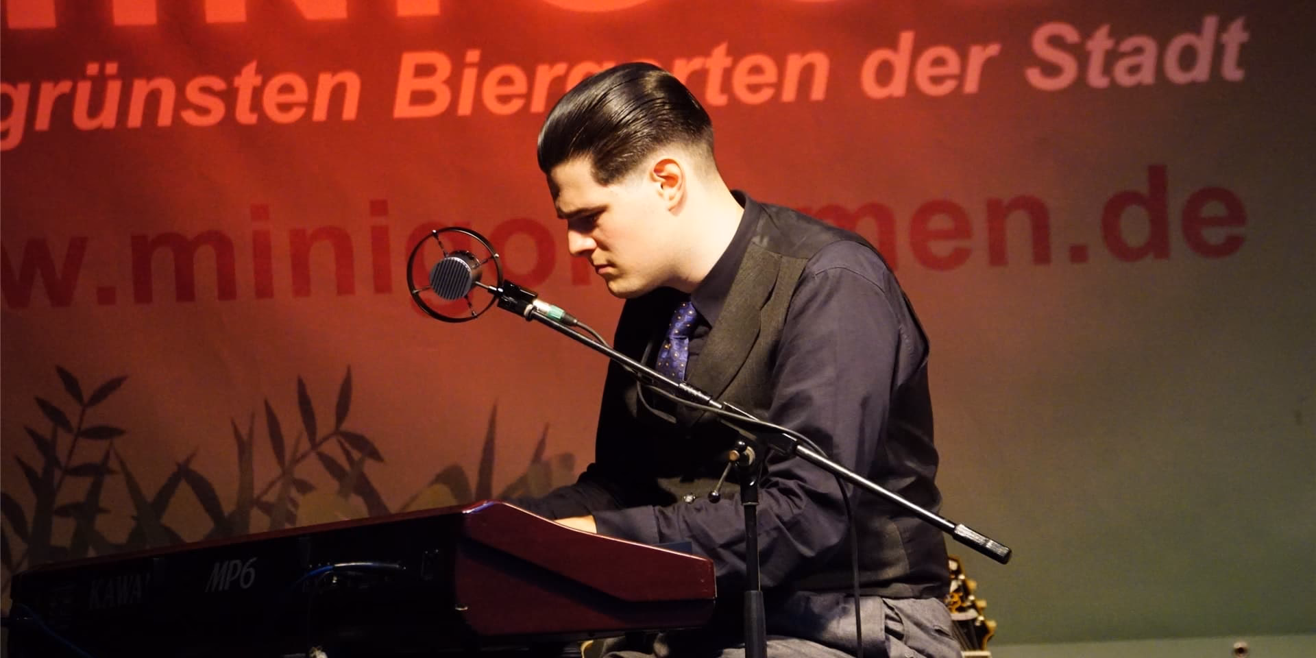 Wie ist Lukas Rieger berühmt geworden?