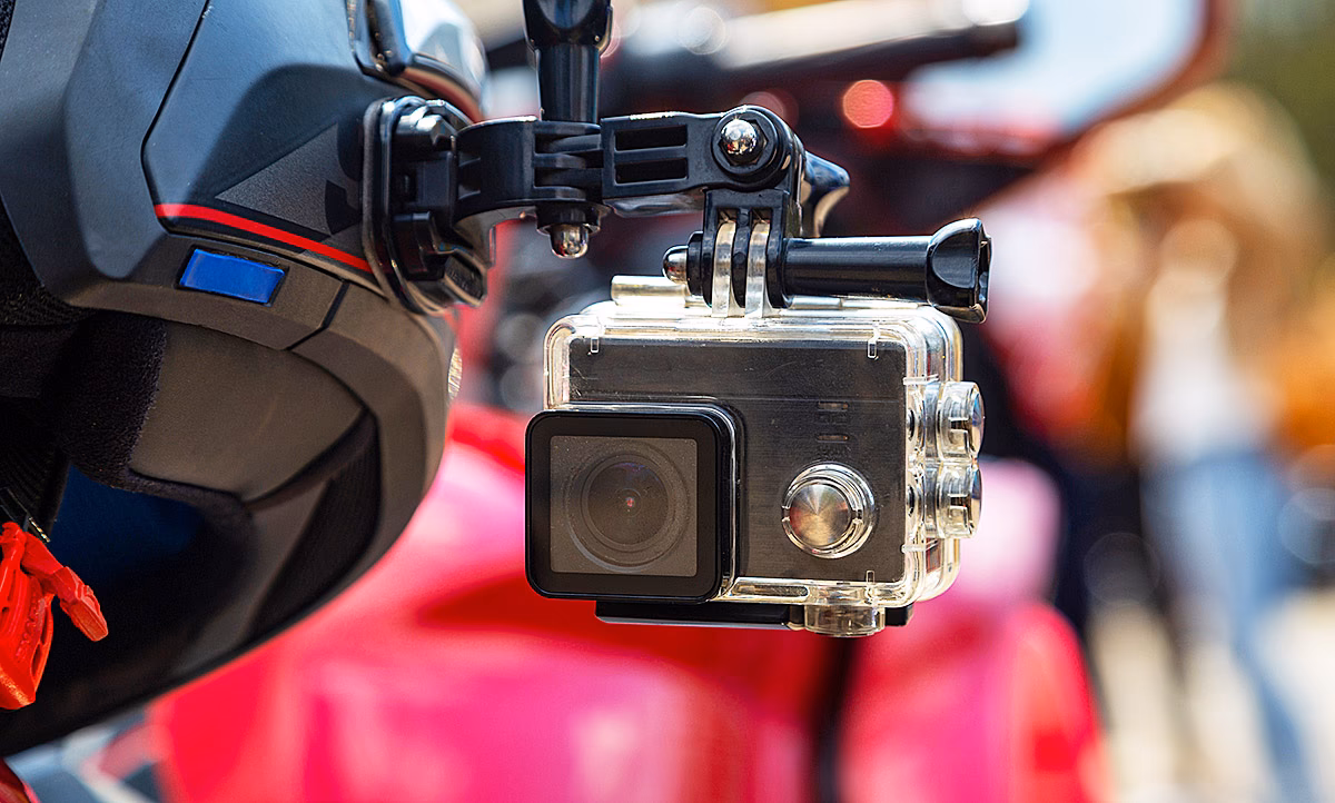 Ist eine GoPro am Helm erlaubt?