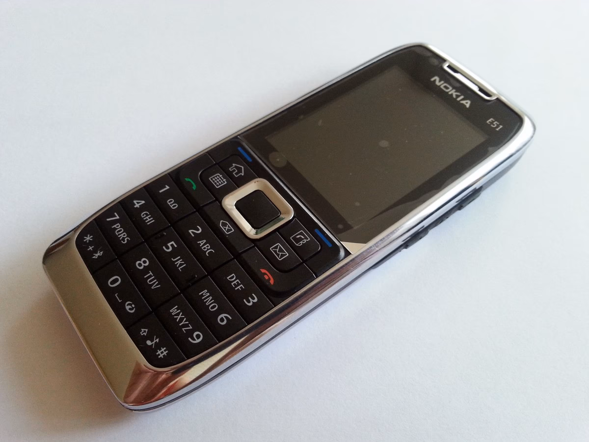 Hat das Nokia 3210 eine Kamera?