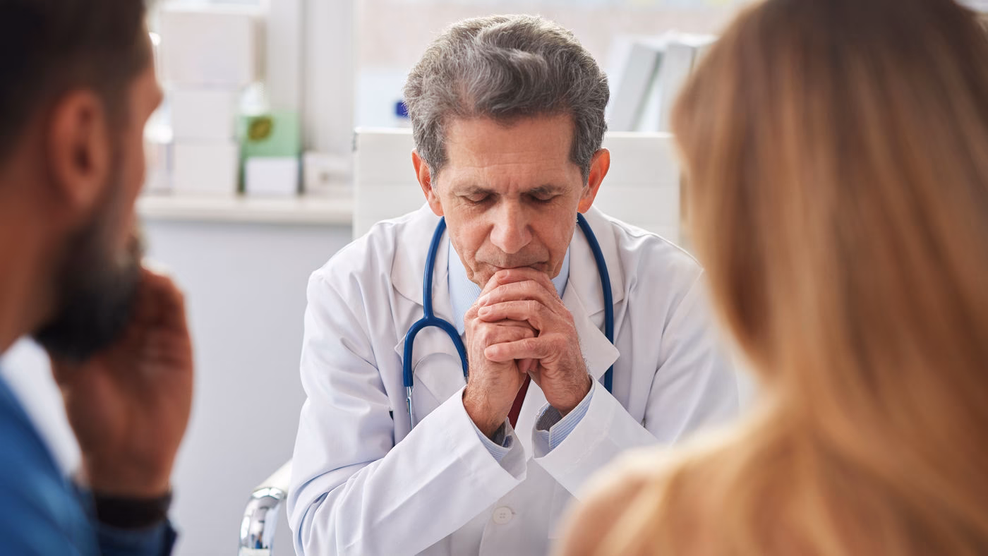 Wie verwendet man Arzt und Patient in einem Satz?