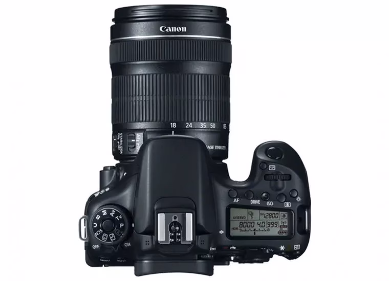 How do I connect my EOS 70D to my computer?