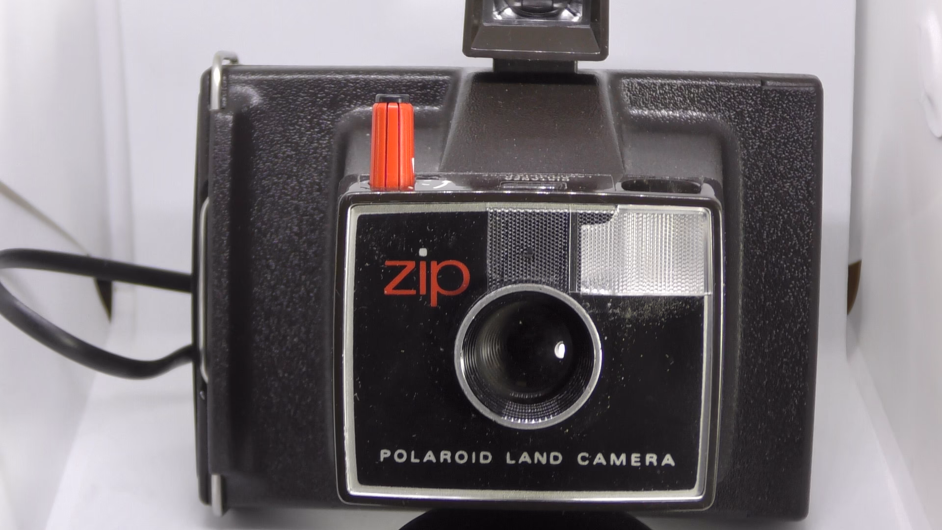 Wie alt ist eine Polaroid Land-Kamera?