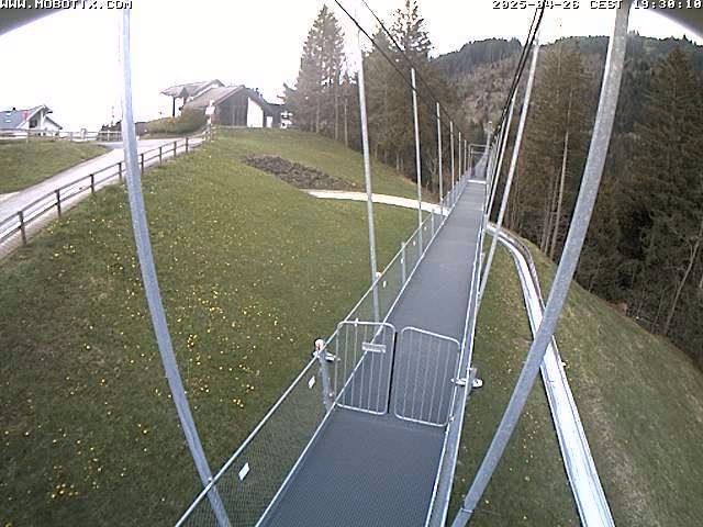 Wie lange läuft man über den Skywalk?
