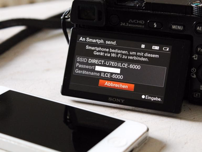 Wie übertrage ich Fotos von der Sony Cybershot auf das Telefon?