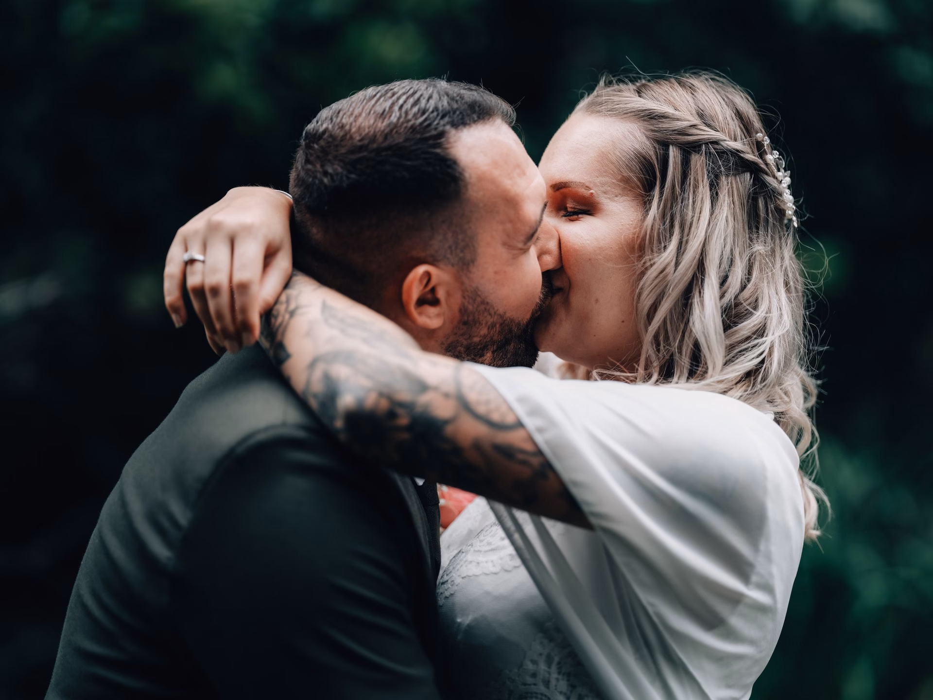 Welchen beiden Fotografen wird die Erfindung der Fotografie zugeschrieben?