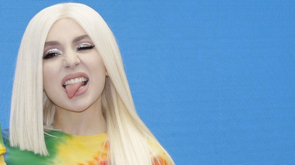 Wann begann Ava Max ihre Karriere?