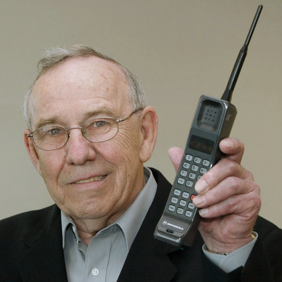 Was kostete ein Handy 1994?