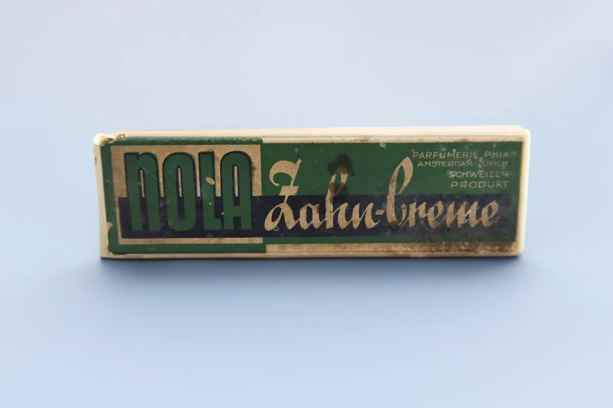 Wann begannen Menschen, Zahnpasta zu verwenden?