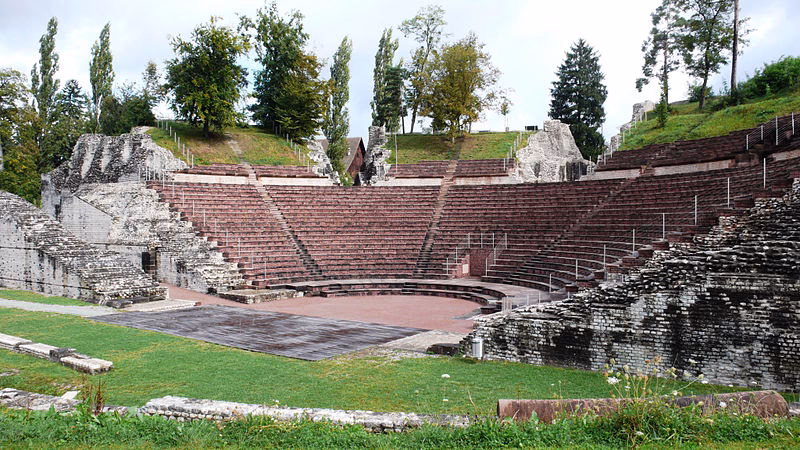 Was heißt Augusta Raurica auf Deutsch?