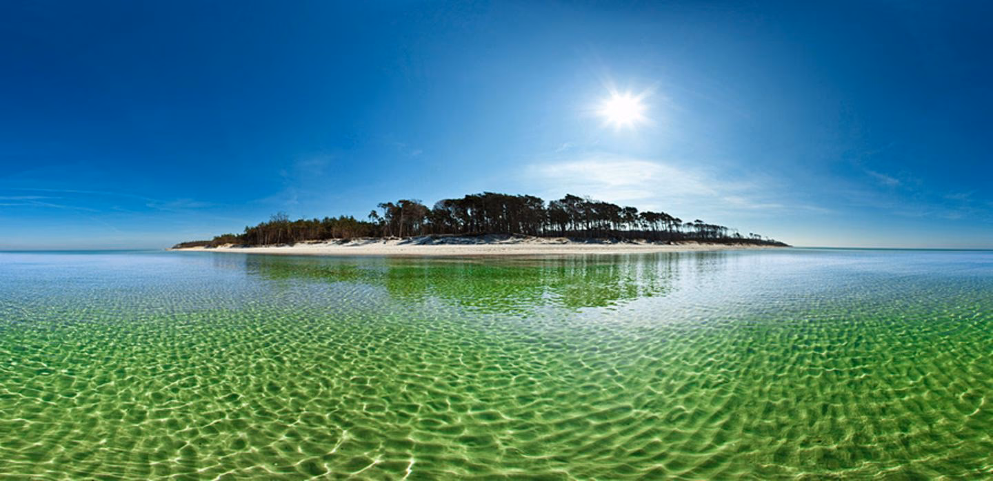 Welche Insel kann man von Zingst aus sehen?