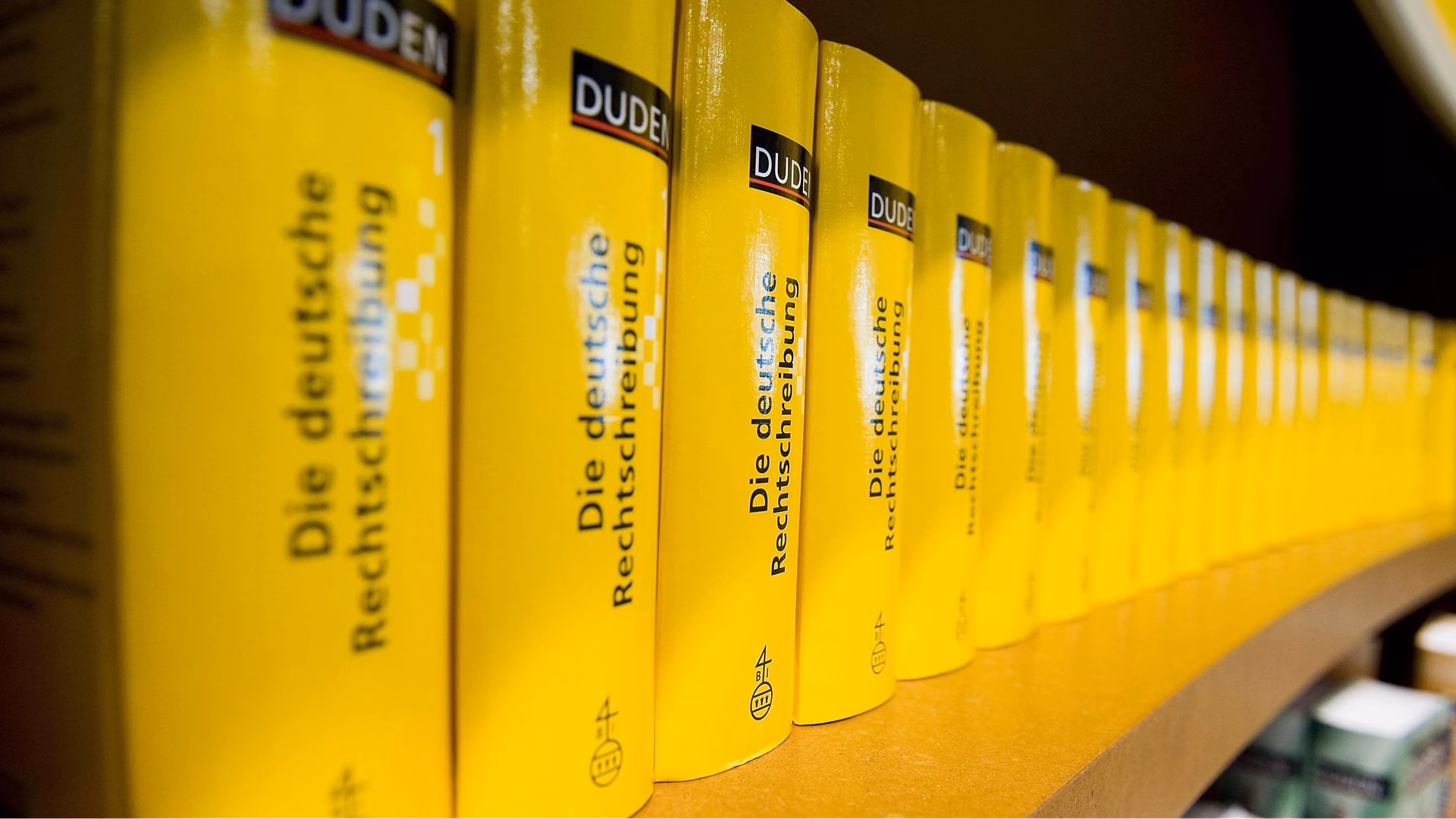 Wie schreibt man zugute kamen?